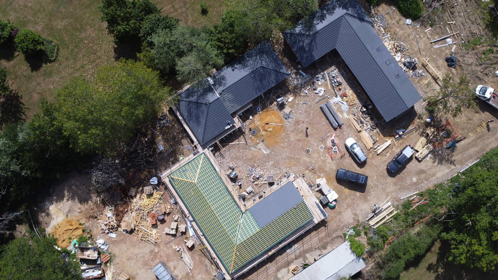 New development of three dwellings in Horley using Russel Grampian roof tiles.